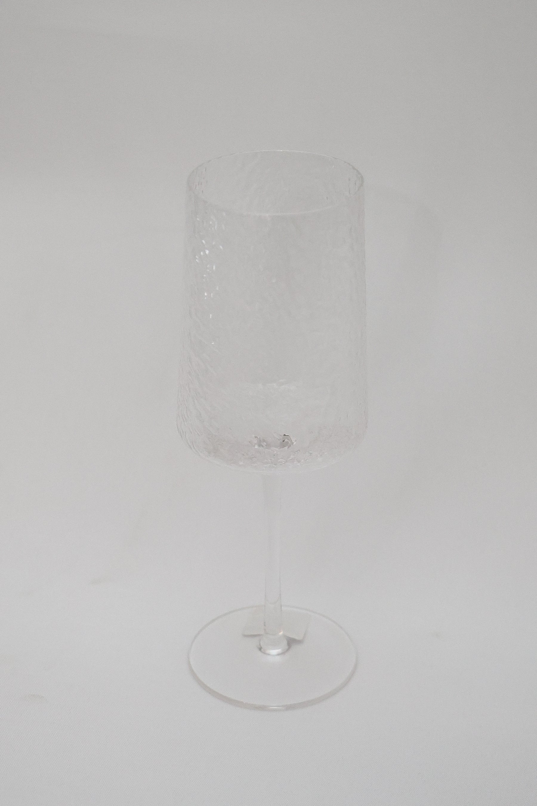 Taça de Cristal Petra p/ Vinho Martelado Lyor