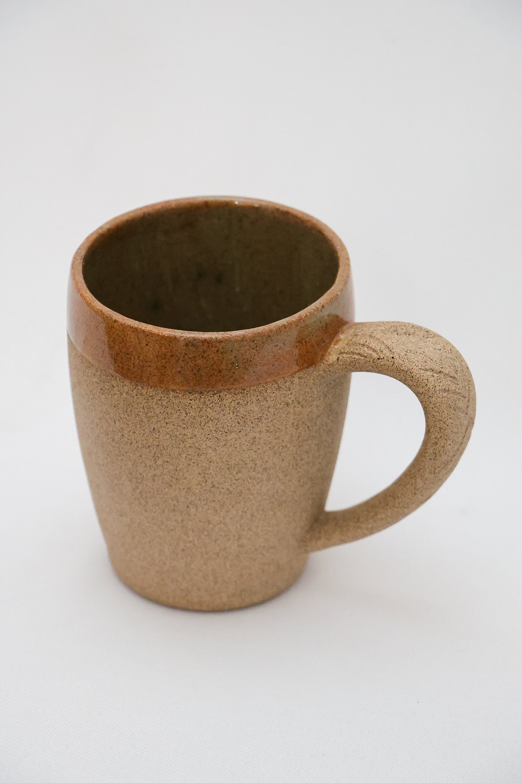 Caneca Cerâmica Artesanal Mari Silva