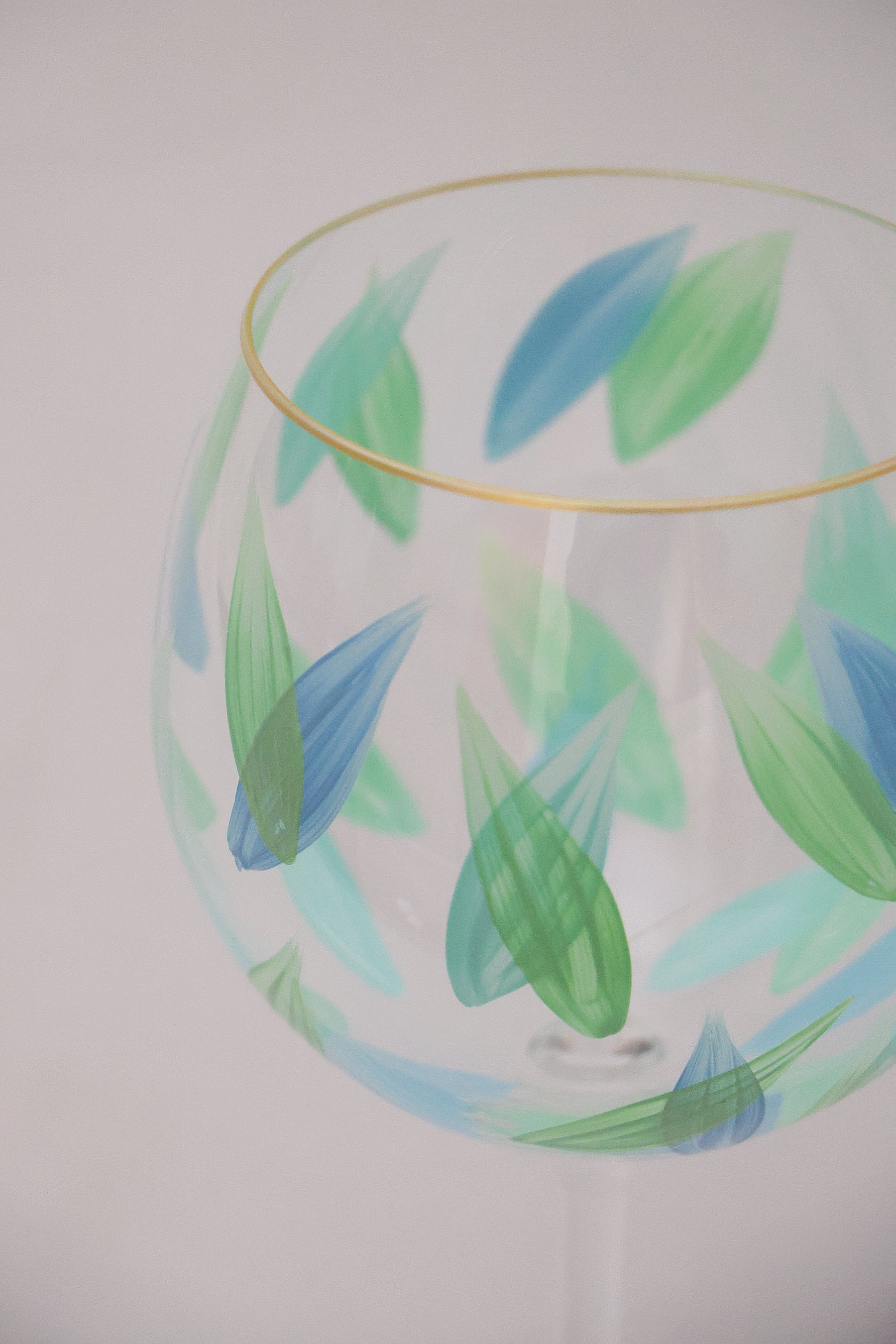 Taça de Cristal de Titânio Green 570ml Pintada à Mão