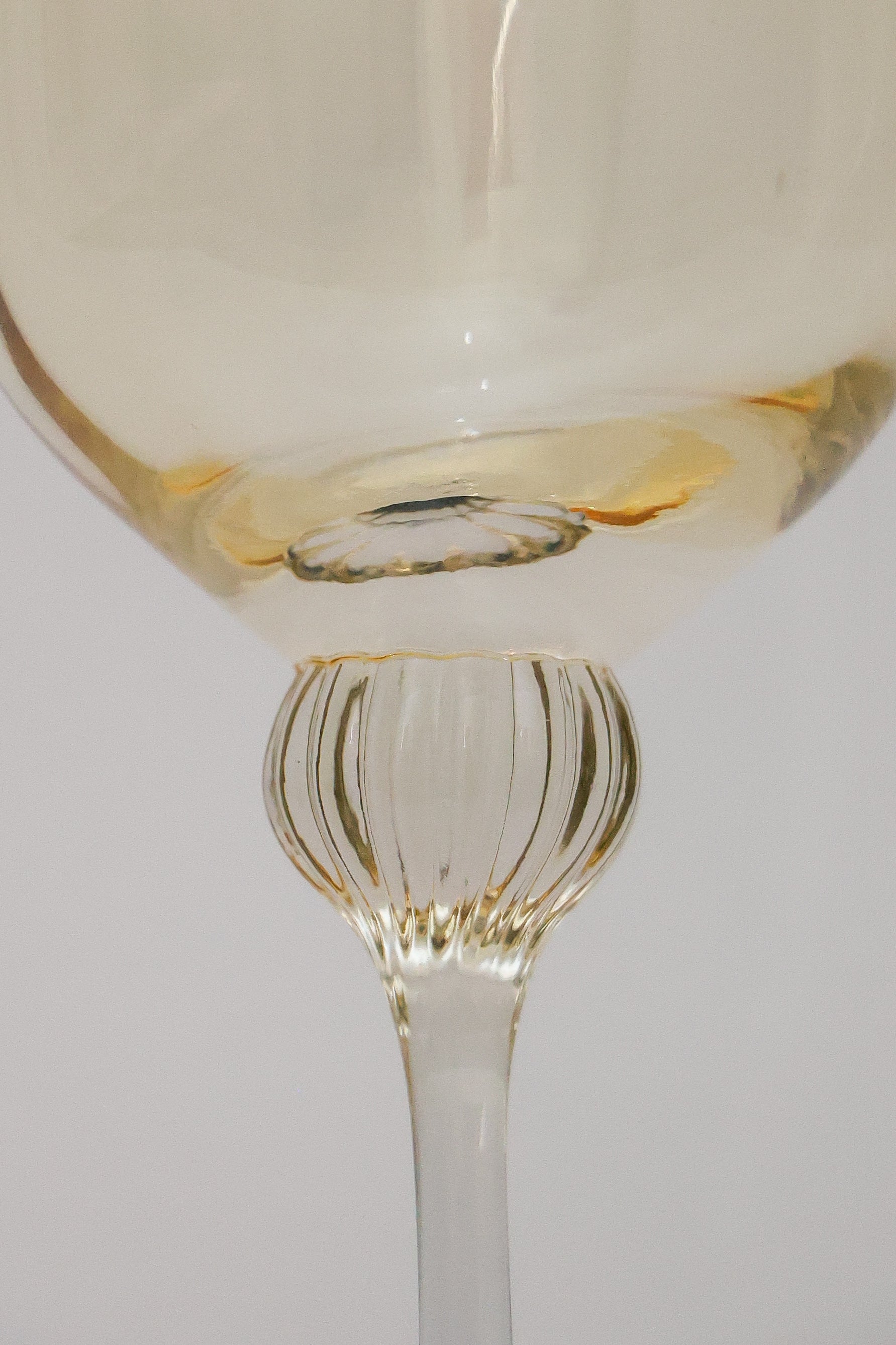 Taça de Vidro p/ Vinho Bélgica 320ml - Ambar e Cinza