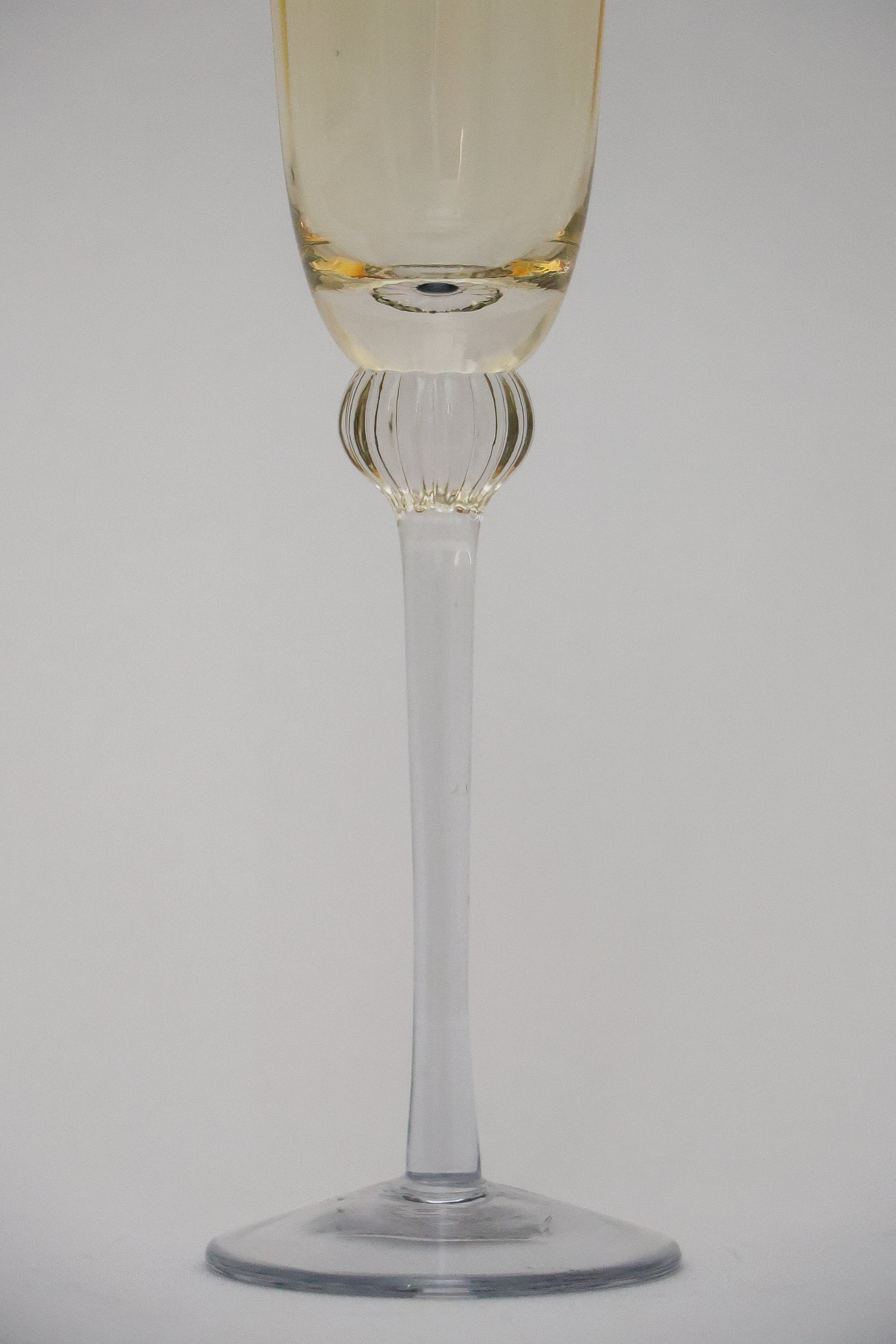 Taça de Vidro p/ Champanhe Espanha 180ml - Ambar e Cinza