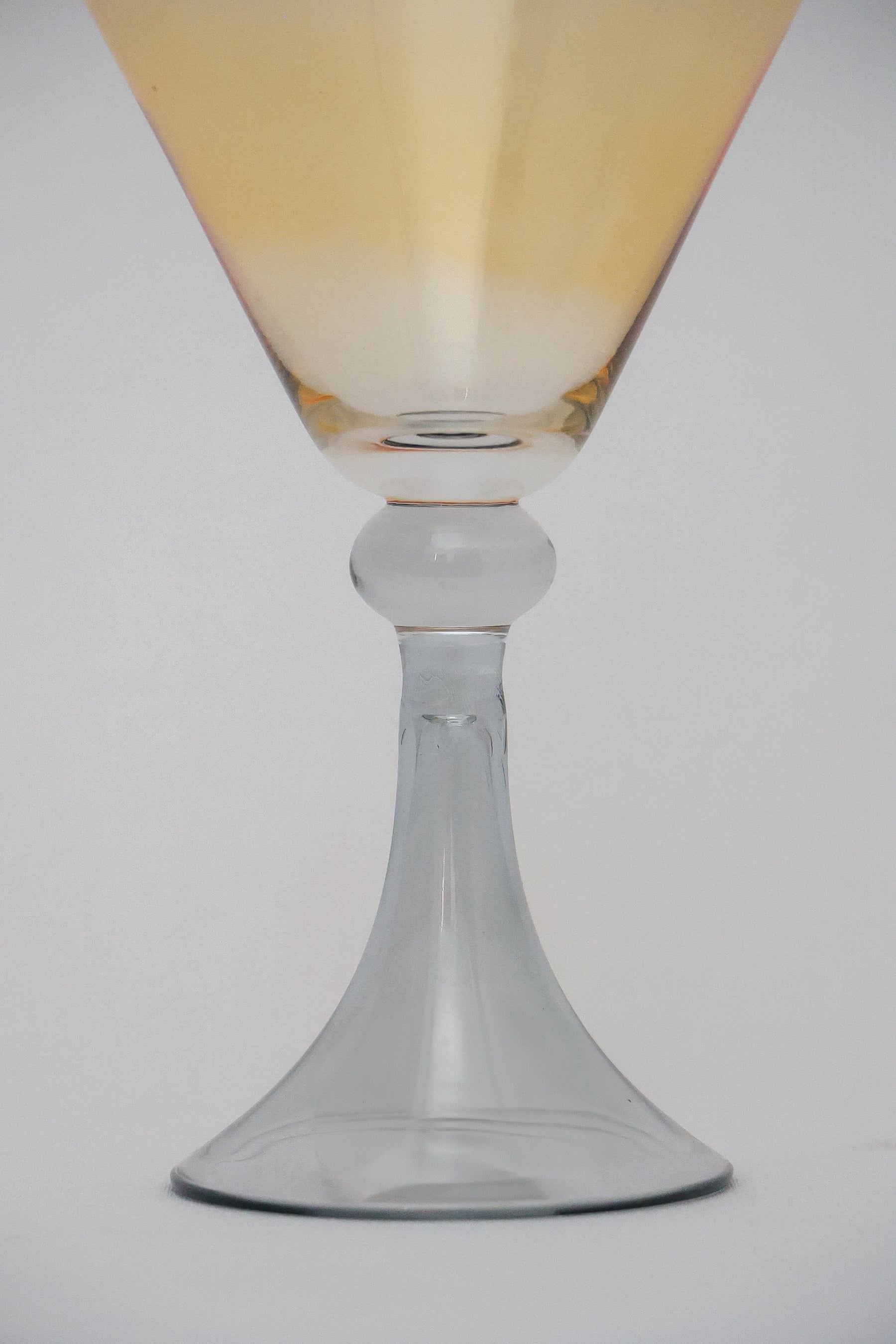 Taça de Vidro Coupe Suiça 150ml - Ambar e Cinza