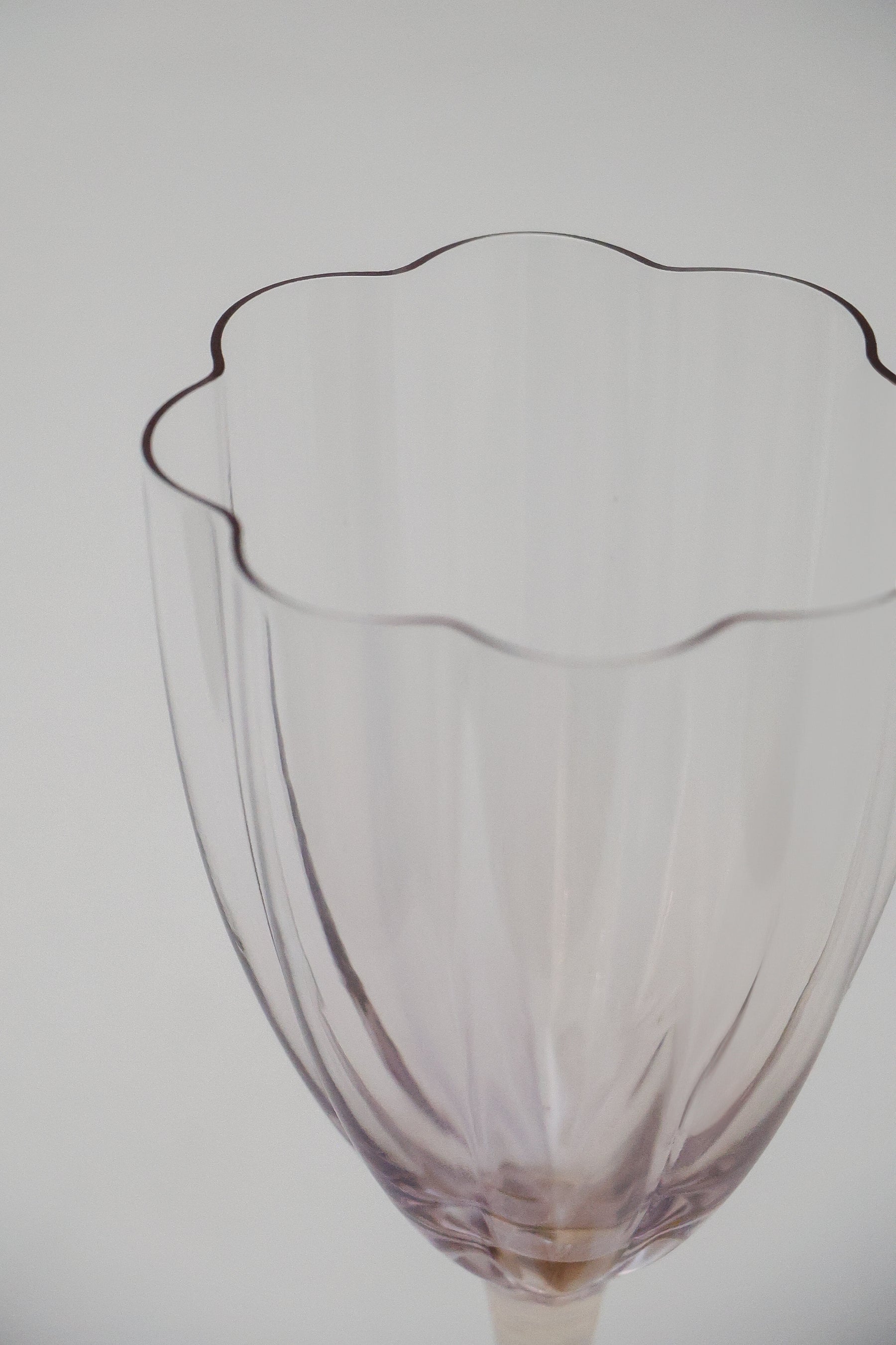 Taça de Vidro P/ Vinho Miami Transparente Lilás 280ml