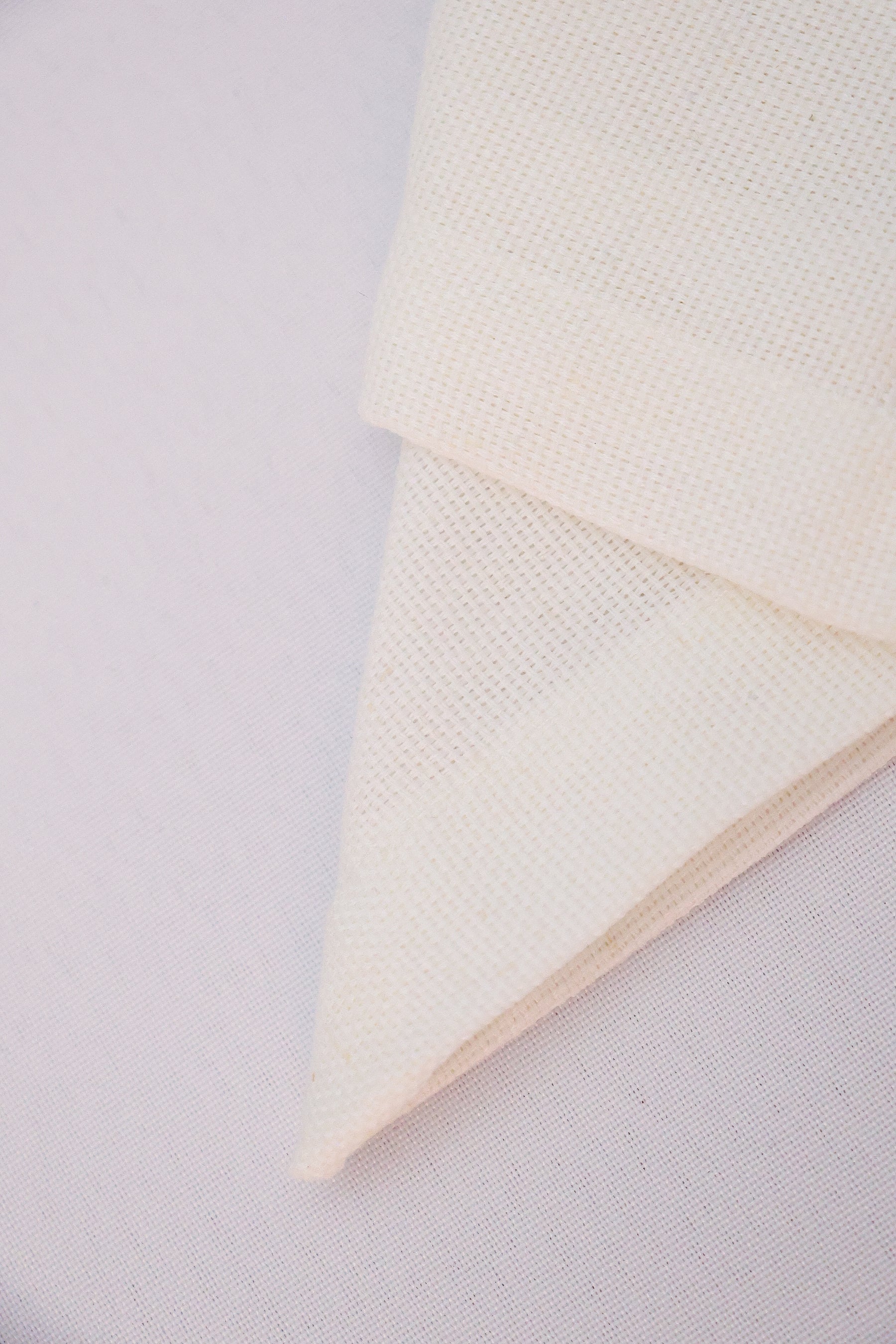 Guardanapo Linhão Off White Bordado Cogumelos Mameg