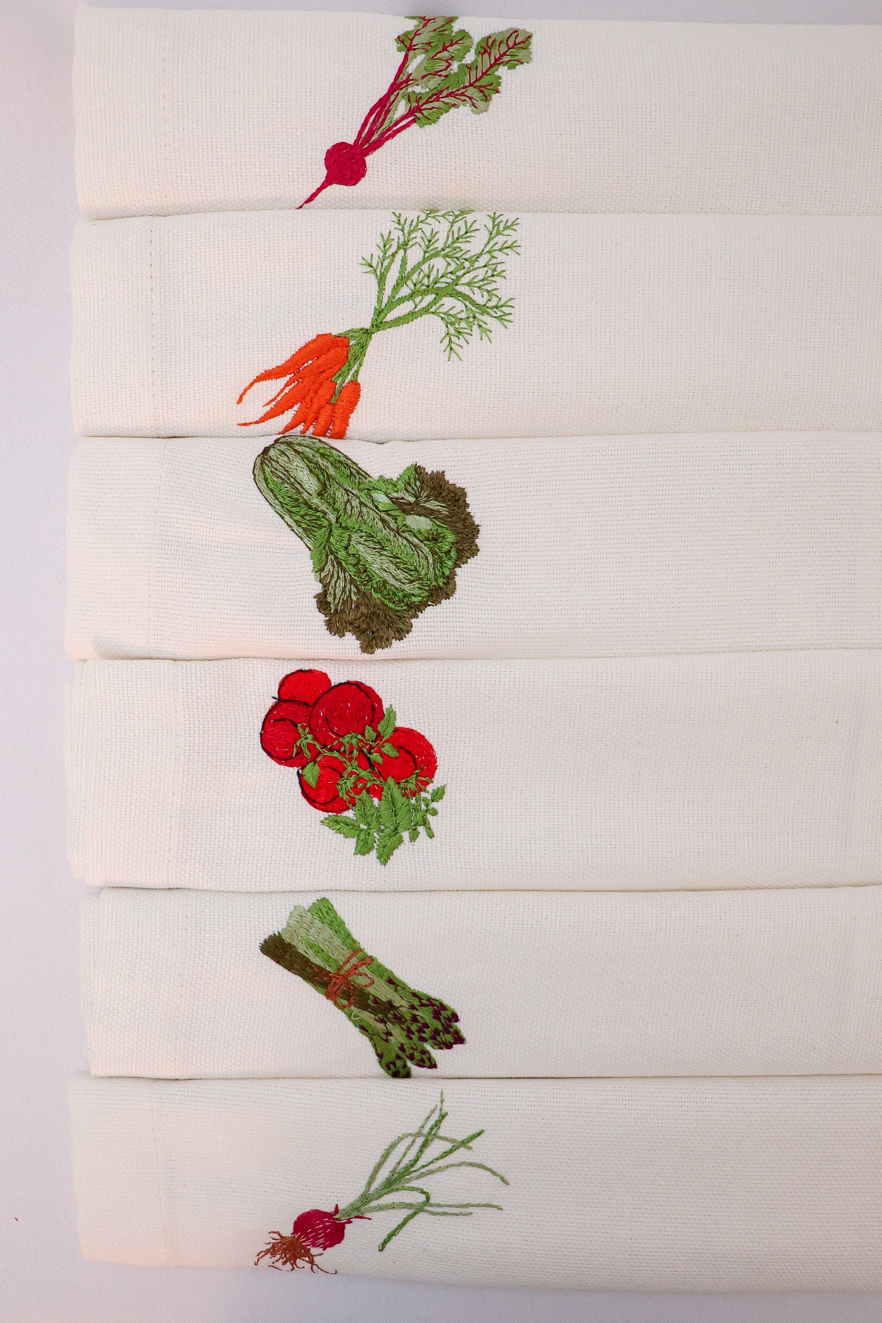 Guardanapo Linhão Off Bordado Vegetais