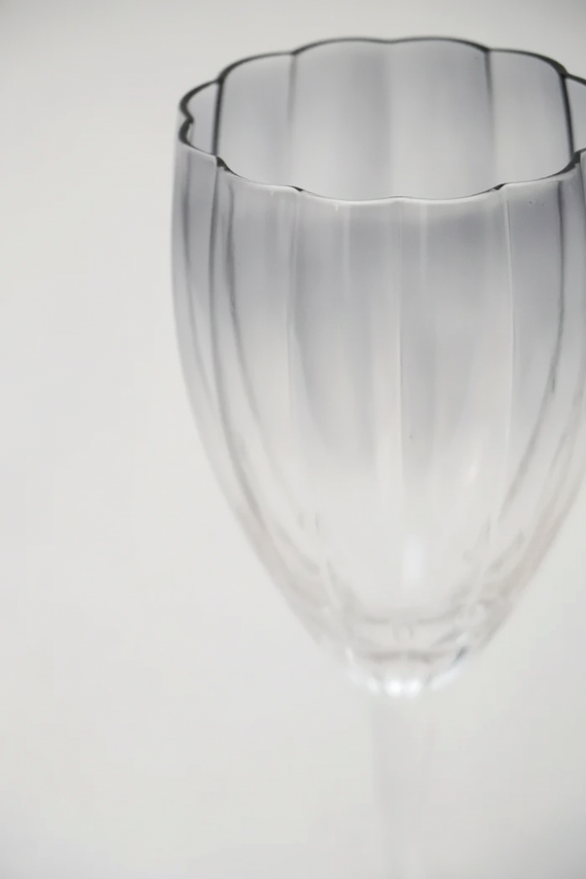 Taça de Vidro Belga Transparente e Cinza 320ml