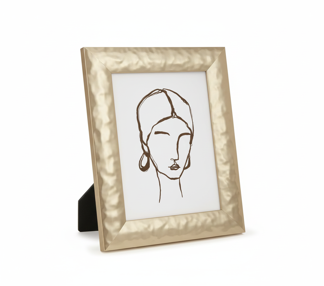 Porta Retrato Dourado em Polirresina Martelado Mart