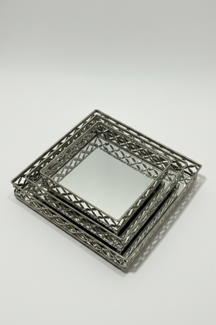 Conjunto com 3 Bandejas em Metal Prata com Espelho Mart