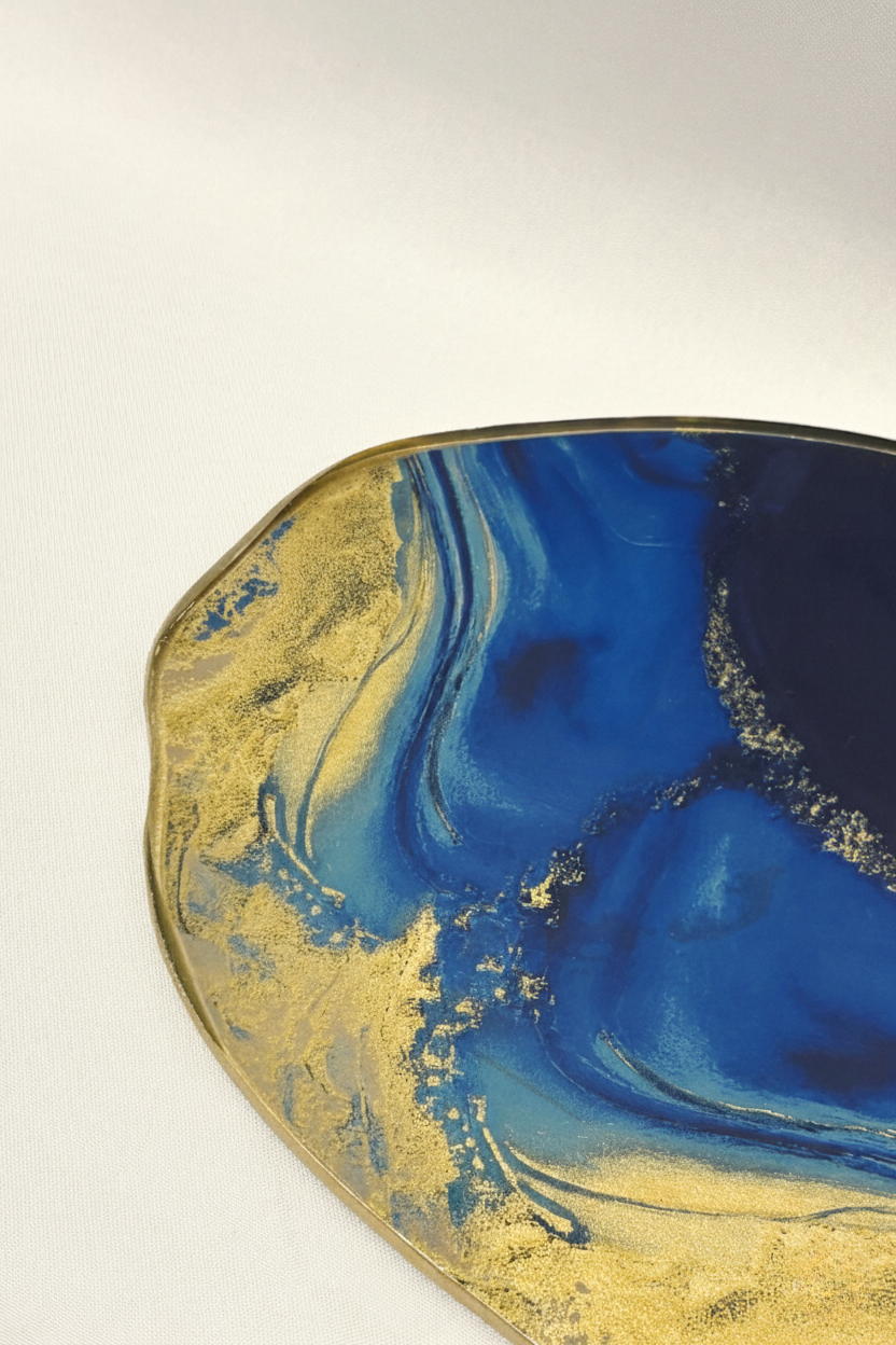 Bandeja Pedra Orgânica G Azul e Dourado