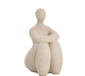 Escultura em Polirresina Mulher Sentada Mart
