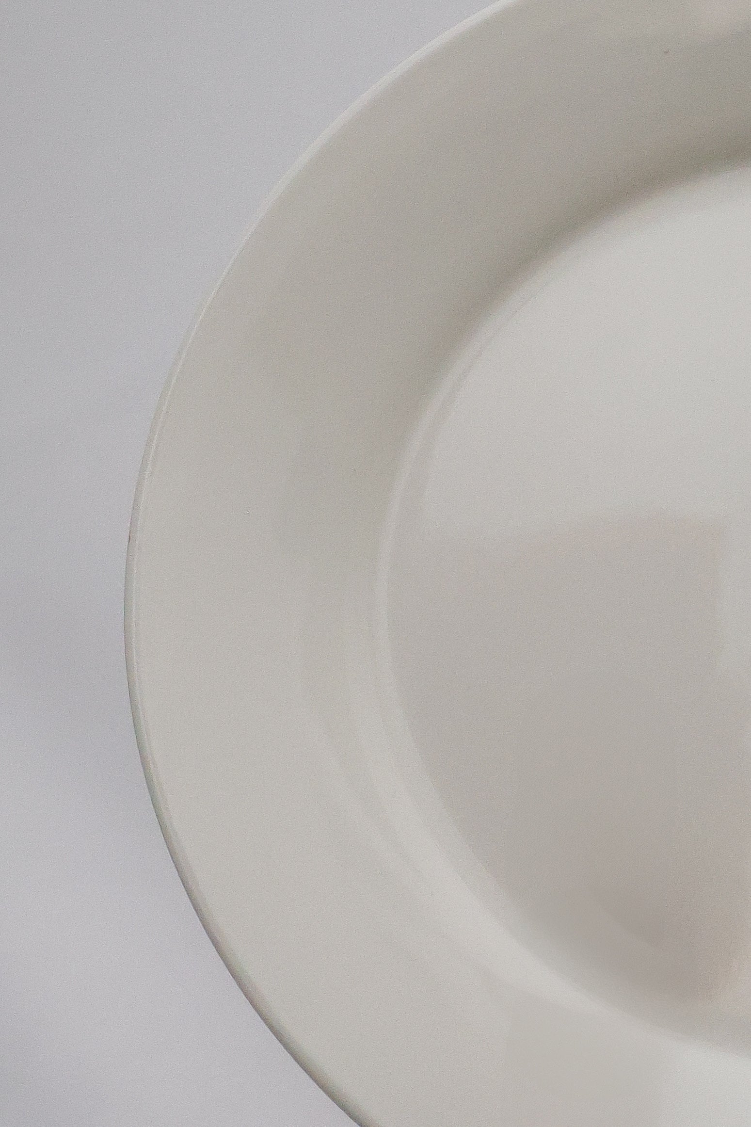 Prato Raso Clean Porcelana Lyor