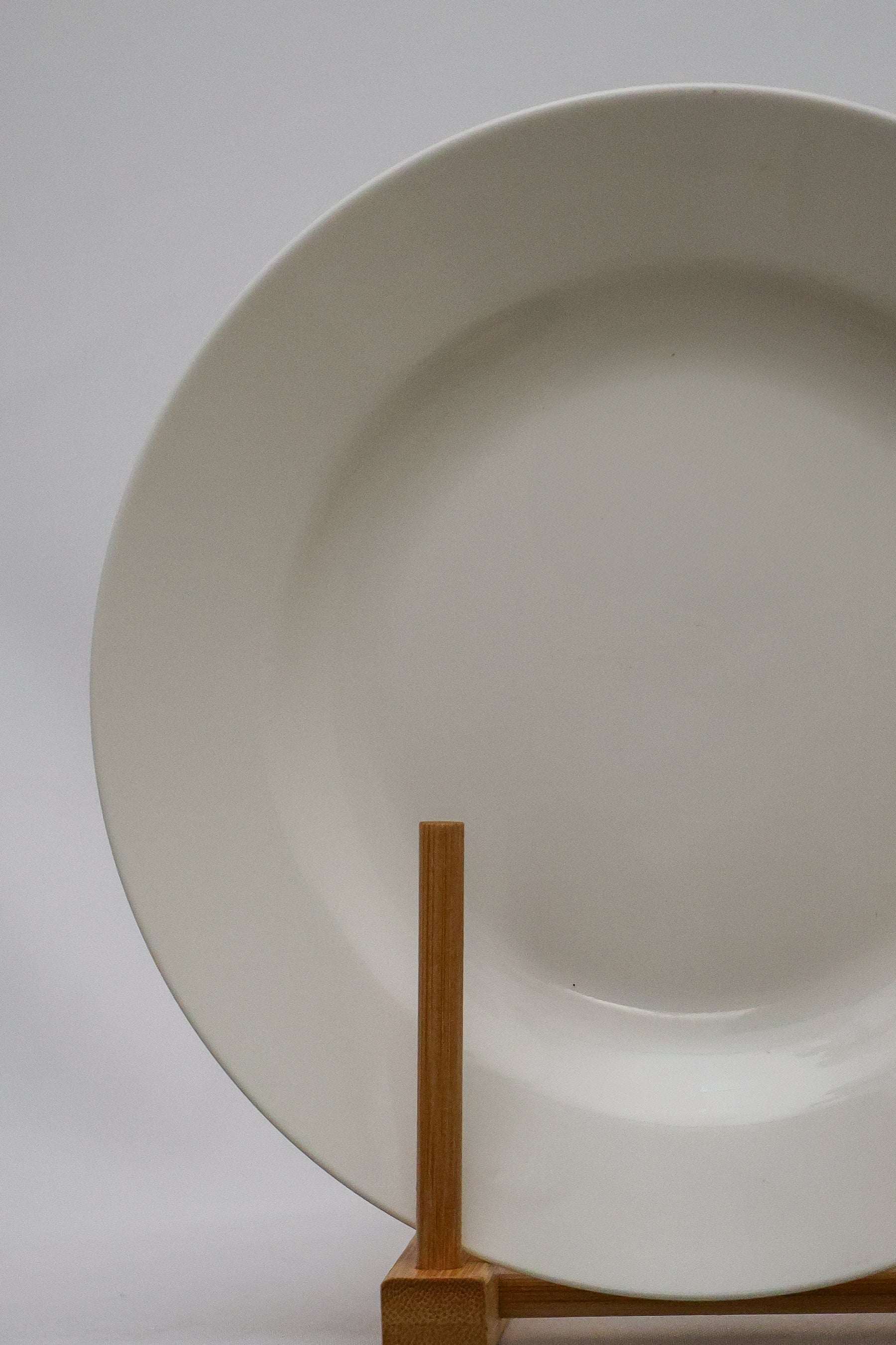 Prato Fundo Clean Porcelana Lyor