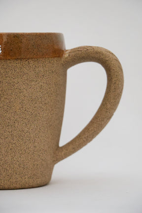 Caneca Cerâmica Artesanal Mari Silva