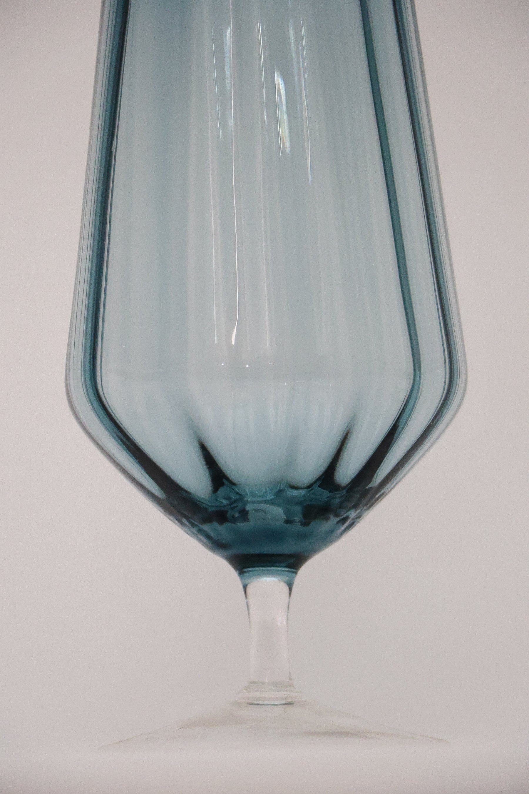 Taça de Vidro P/ Cerveja Azul Marinho 500ml