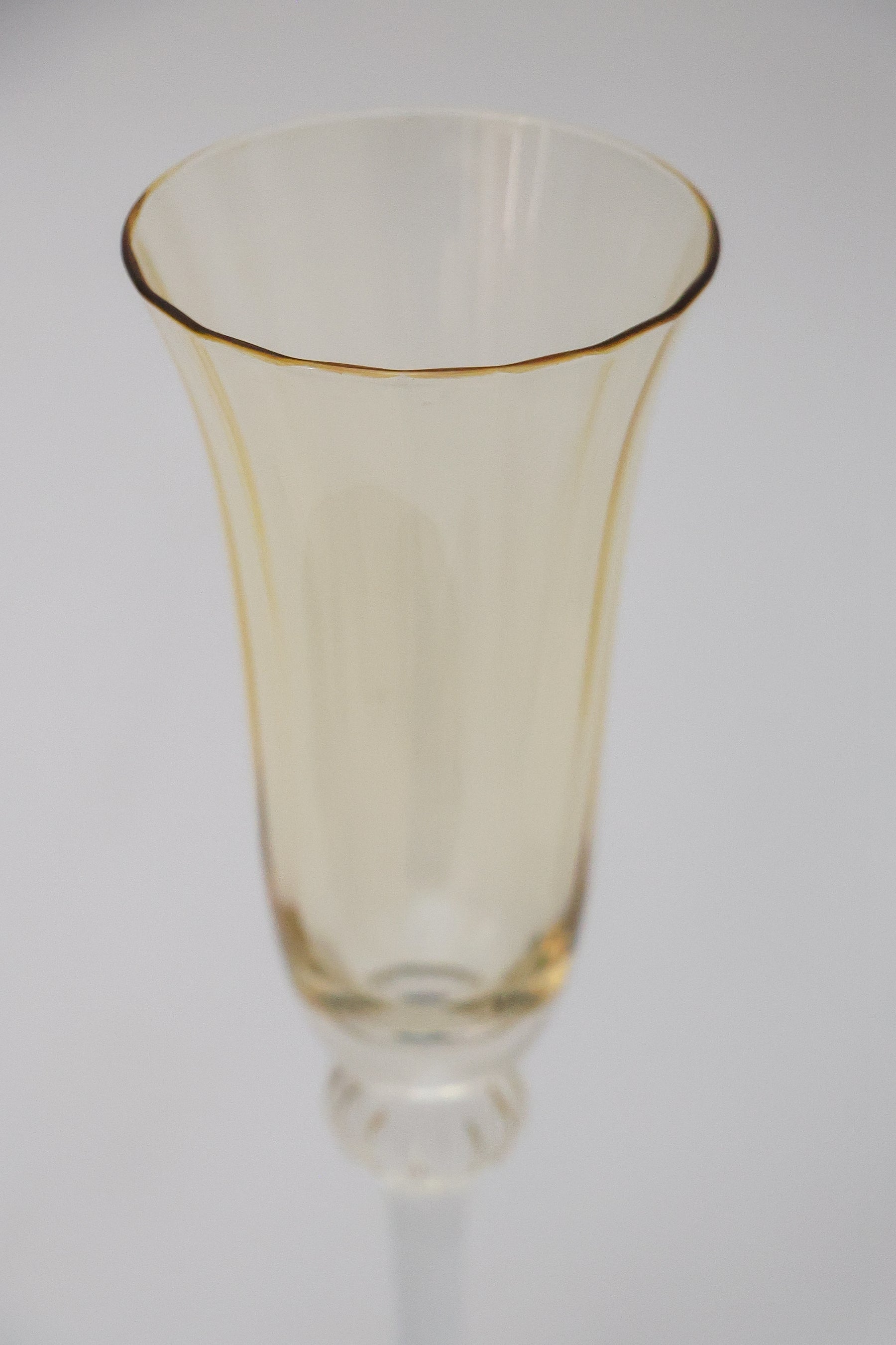 Taça de Vidro p/ Champanhe Espanha 180ml - Ambar e Cinza