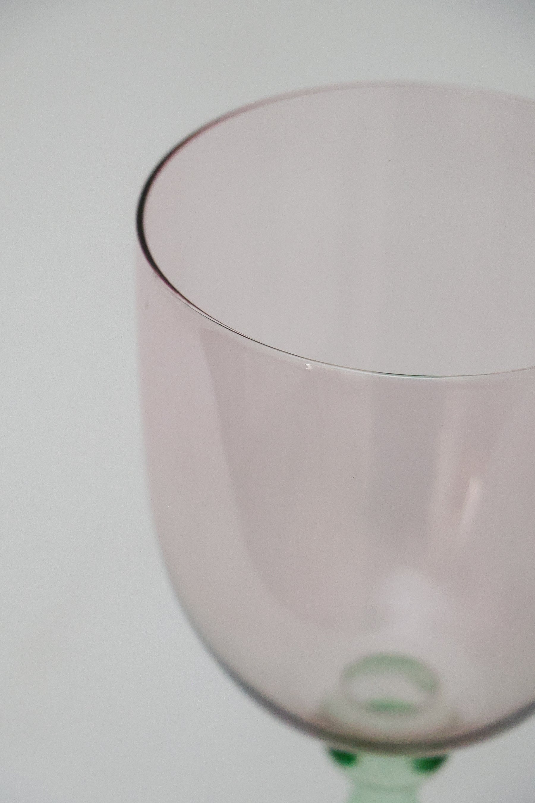 Taça de Vidro P/ Vinho Chile 360ml - Rosa e Verde