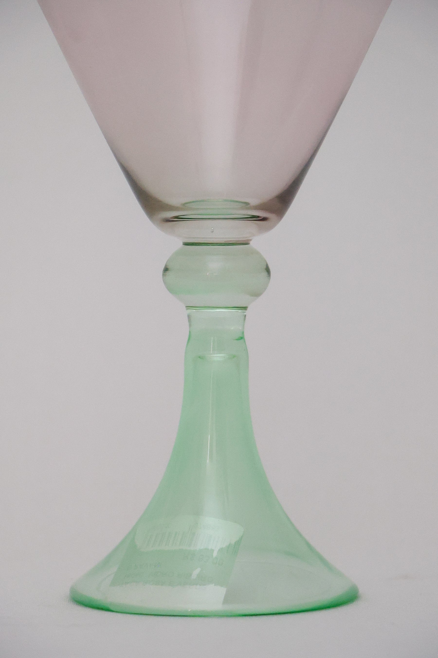 Taça de Vidro Coupe Peru 150ml - Rosa e Verde