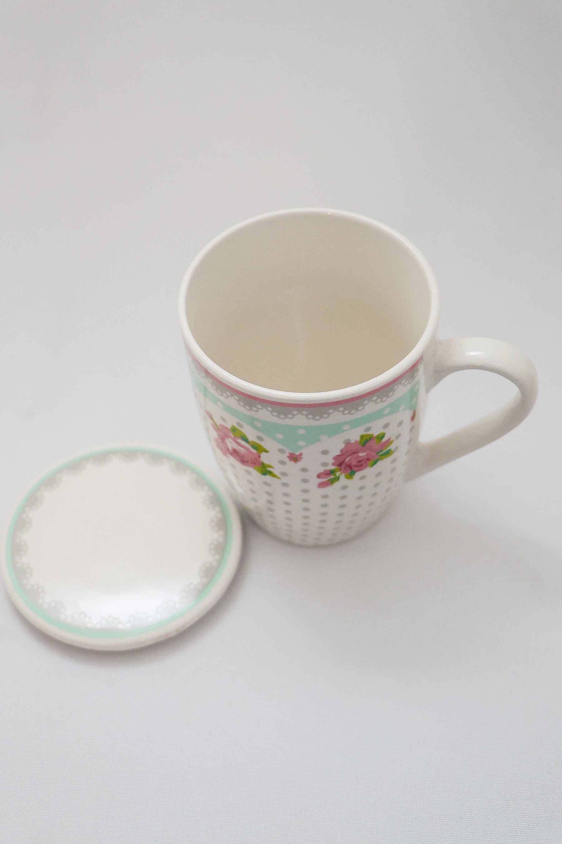 Caneca De Porcelana C/ Tampa E Filtro P/ Chá Lyor