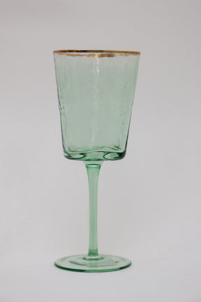 Taça de Vidro P/ Vinho Amazônia Ouro 330ml