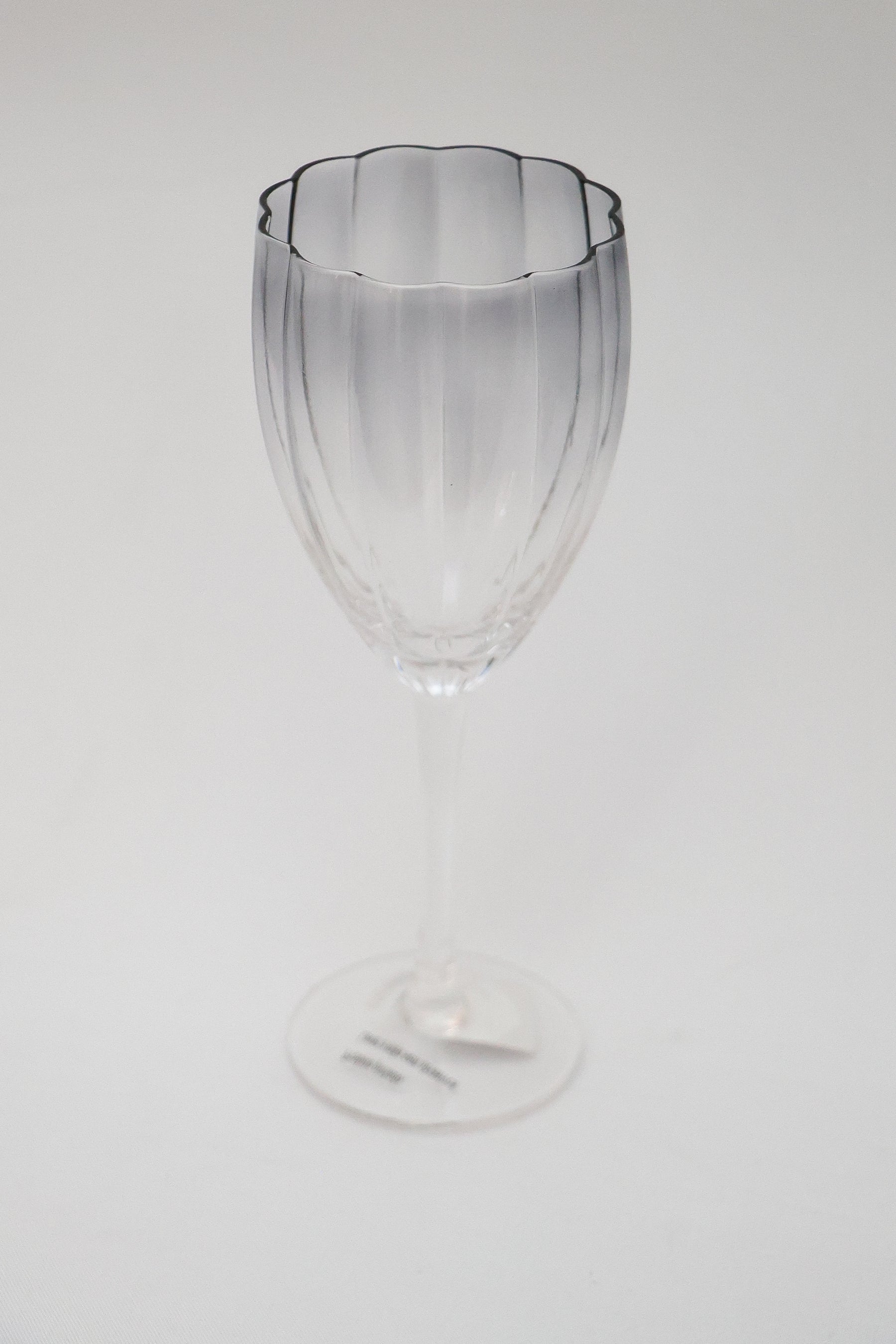 Taça de Vidro Belga Transparente e Cinza 320ml