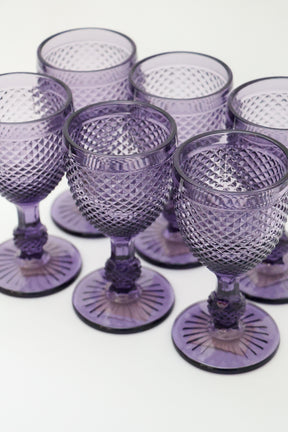 Taça de Vidro Bico de Jaca Roxa