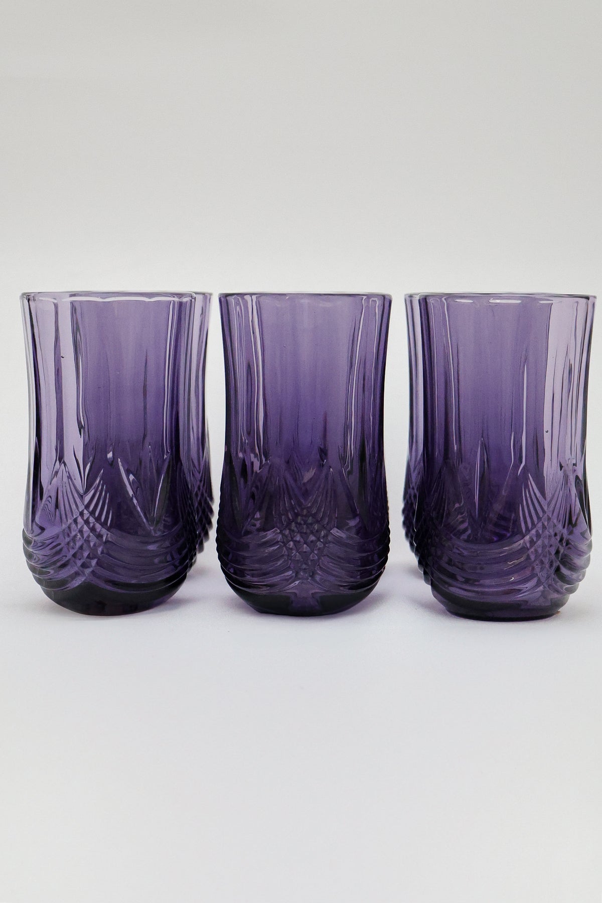 Copo de Vidro Alto Roxo