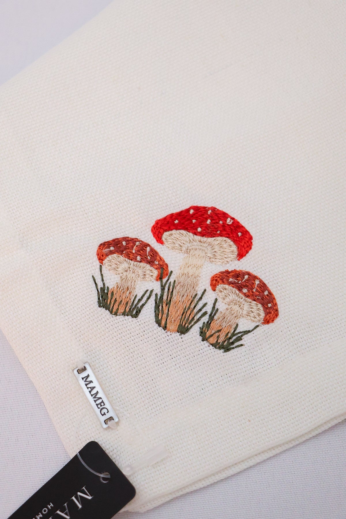 Guardanapo Linhão Off White Bordado Cogumelos Mameg