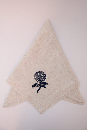 Guardanapo Linhão Off Bordado Hortencias Gardênia