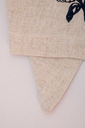 Guardanapo Linhão Off Bordado Hortencias Gardênia