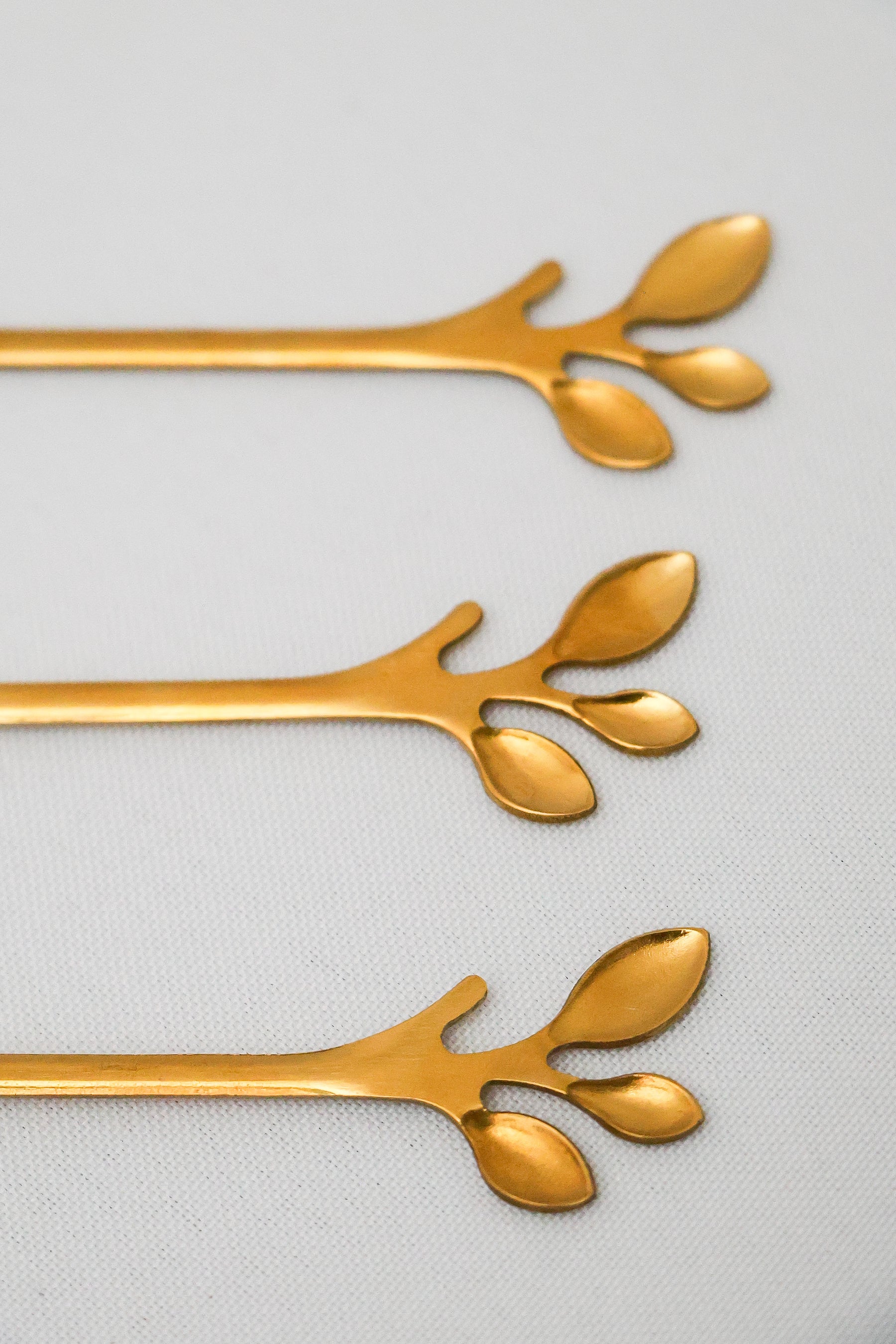 Talheres Aço Inox Leaves Dourado Wolff