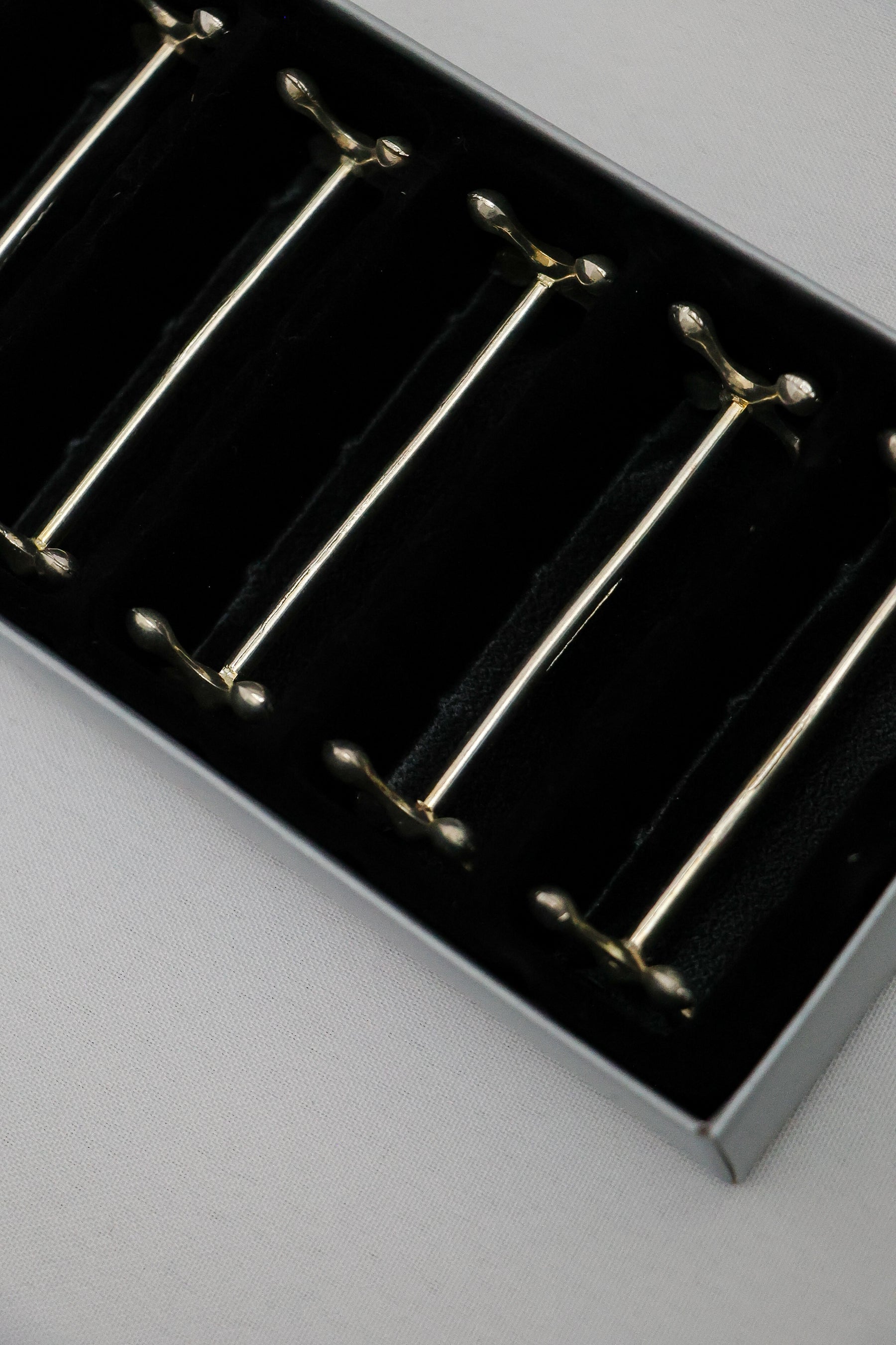 Descanço para Talheres Zamac Wolff