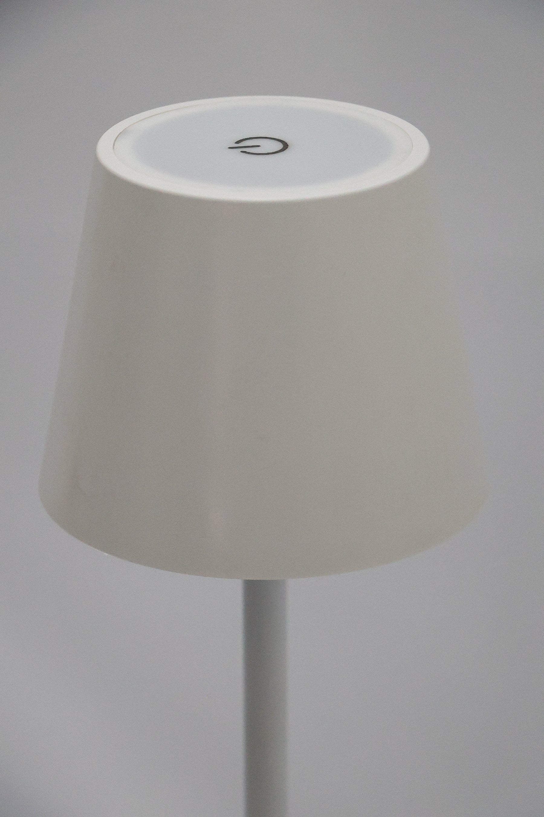 Luminária de Mesa Tátil Ross