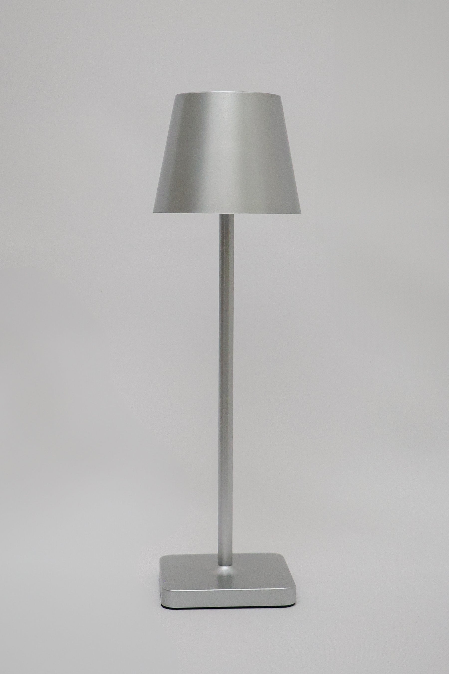 Luminária de Mesa Tátil Ross