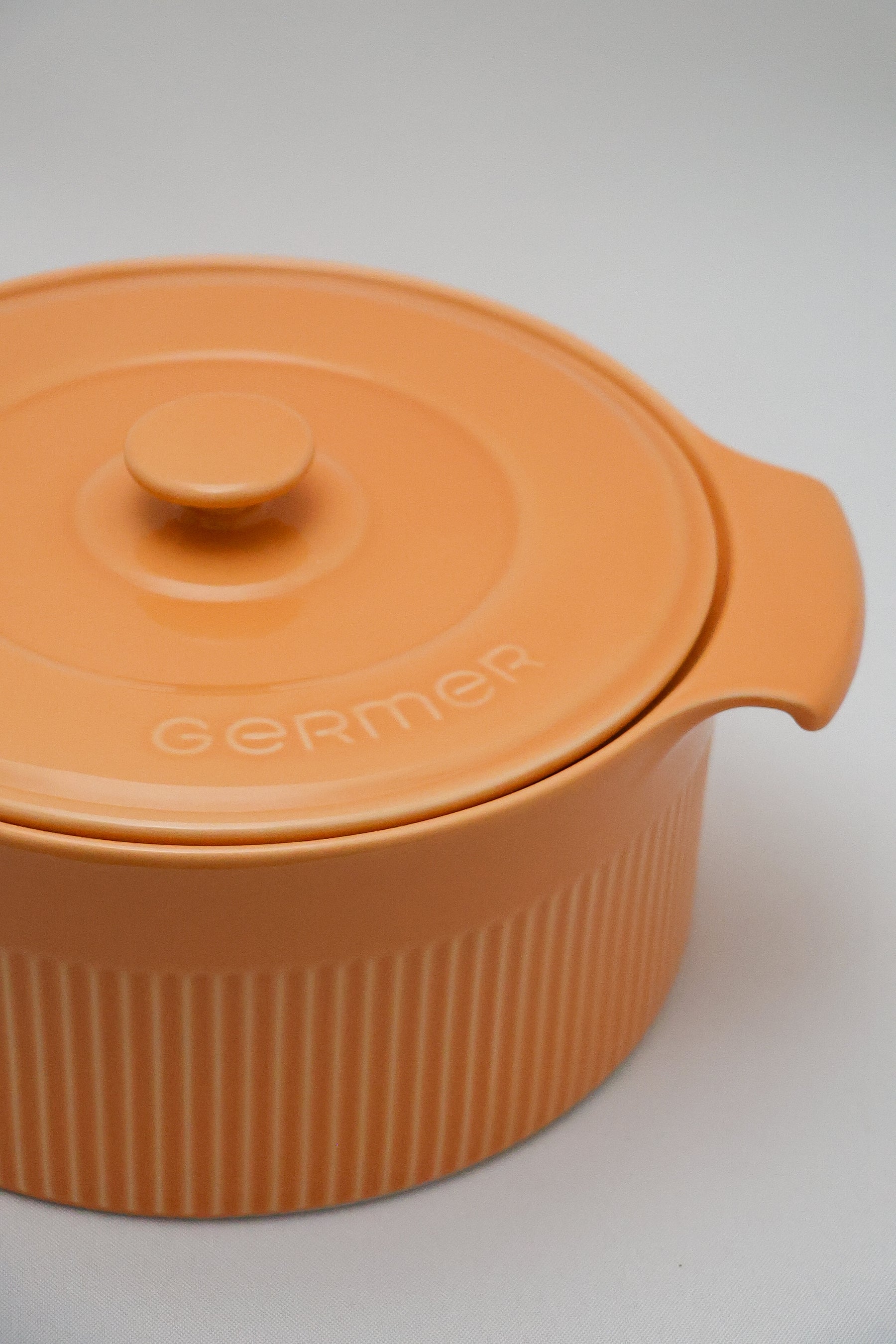 Cocotte de Porcelana Diâmetro 22cm Germer