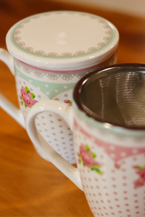 Caneca De Porcelana C/ Tampa E Filtro P/ Chá Lyor