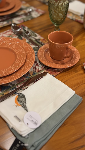 Jogo 6 xícaras de Chá c/ Pires Damasco, Oxford