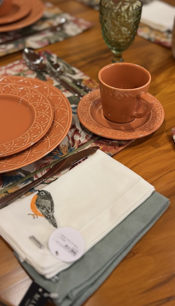 Jogo 6 xícaras de Chá c/ Pires Damasco, Oxford