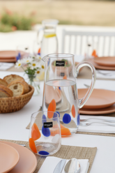 Jarra de vidro Pétala 1,2L- Laranja, Azul, Branca, Francalanza