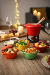 Jogo 4 Mini Panelas Porcelana com Tampa Coloridas, Wolff