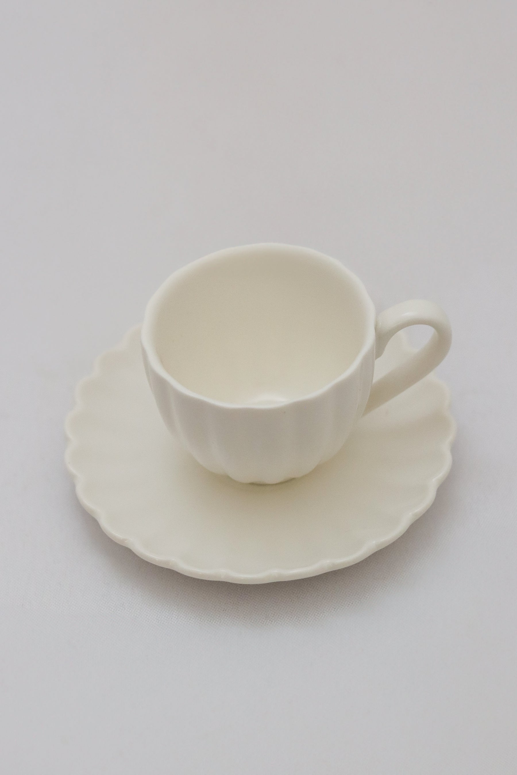 Xícara de Café com Píres Pétalas Wolff