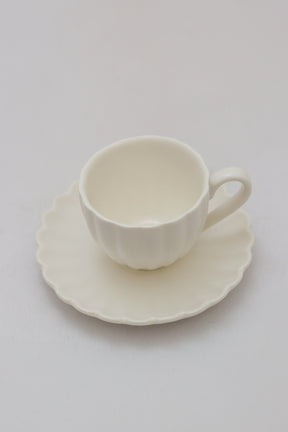 Xícara de Café com Píres Pétalas Wolff