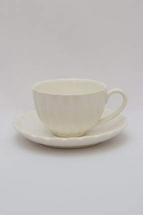 Xícara de Chá Com Píres Pétalas Wolff