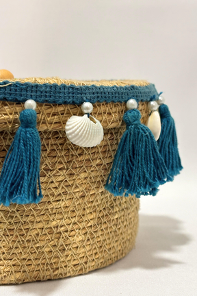 Caixa Redonda Organizadora em Palha Straw com Tassels e Búzios