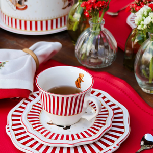 Jogo 6 Xícaras de Chá com Pires Charm com Filete Christmas, Scalla