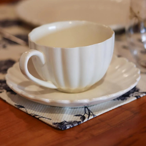 Jogo 2 Xícaras de Chá com Pires Pétalas, Wolff