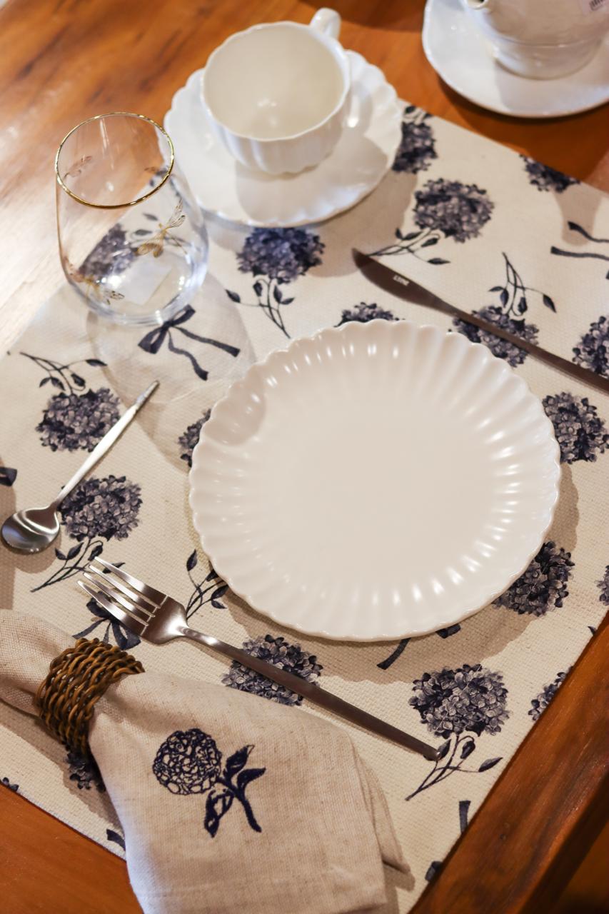 Jogo 2 Pratos de Sobremesa Porcelana Pétalas, Wolff